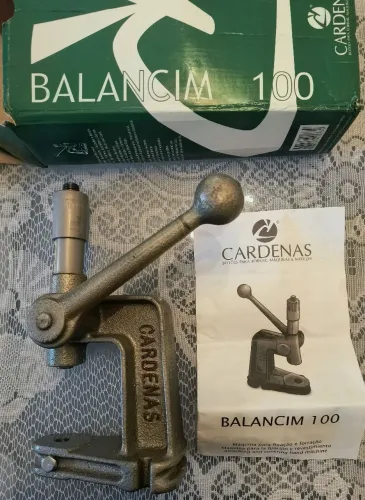 Kit Balancim 100 Cardenas na Caixa com manual + Matriz + Mais De 2000 Ilhoses e Arruelas