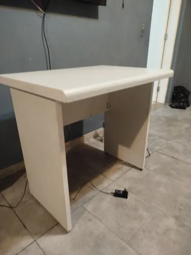 Mesinha de escritorio