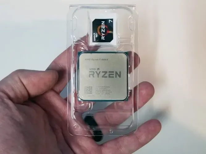 Processador AMD Ryzen 7 1800X (8 Núcleos / 16 Threads) + Cooler PCYes LED Vermelho c/caixa
