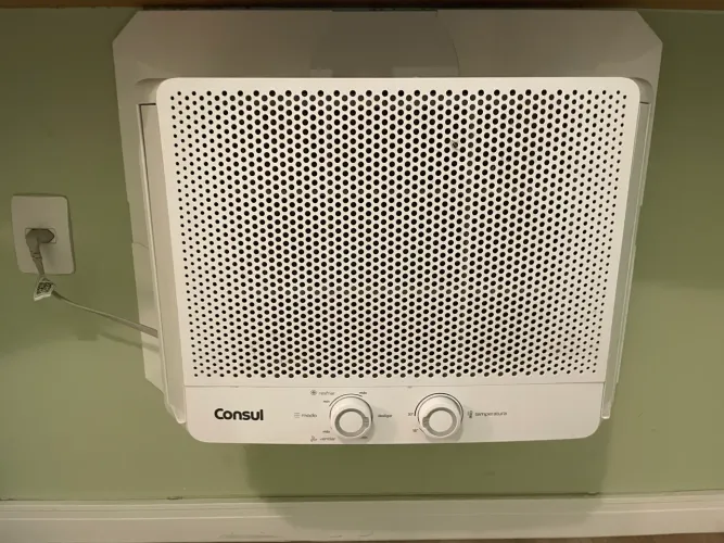 Ar-Condicionado de Janela Consul - Excelente Estado - Funcionando Perfeitamente