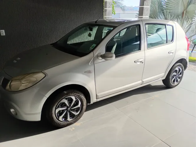 Renault Sandero Expression Hi-flex 1.0 16V 5P 2009