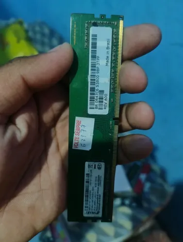 Vendo memória RAM DDR4 8 gigas