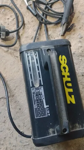 Máquina de solda Schutz 150 bi voltes