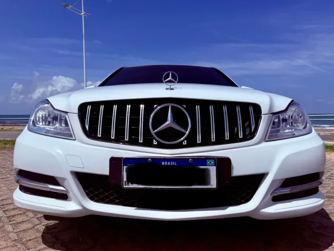 Mercedes-Benz C-180 CGI Classic 1.8 16V 156cv Aut. 2012