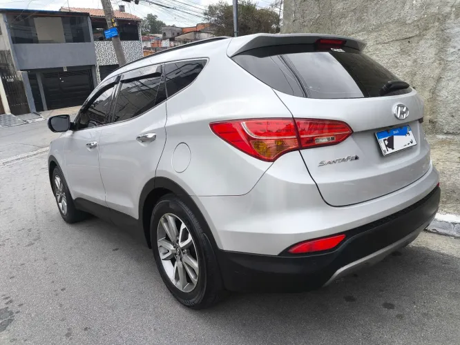 Hyundai Grand Santa Fe 3.3 V6 4X4 Tiptronic 2014