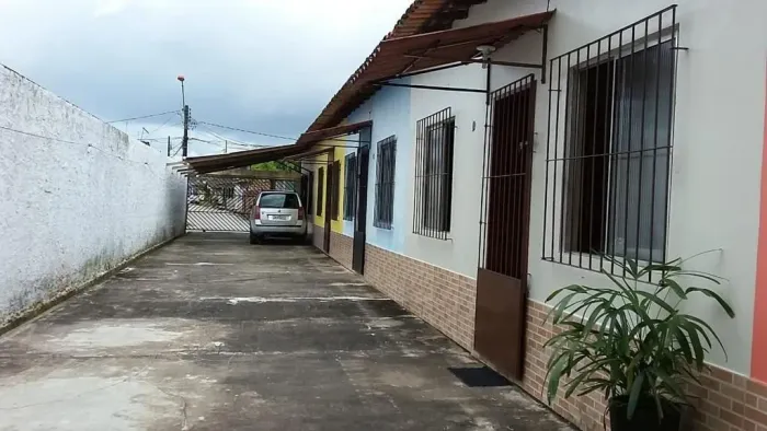 Locação Casa em Vila Fechada ®