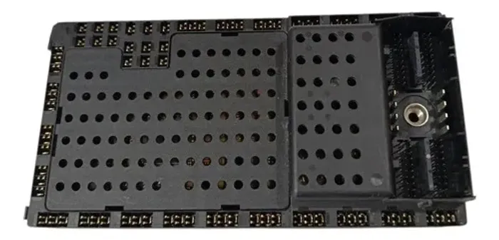 Módulo De Fusíveis Volvo V70 Xc70 S60 2003 / 08696040