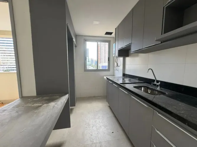 Excelente 1 quarto com armarios