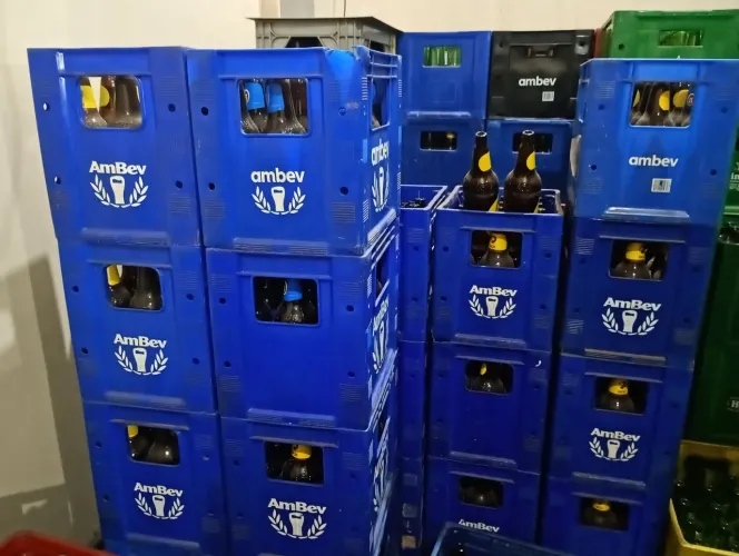 Vendo 23 caixa de litrão