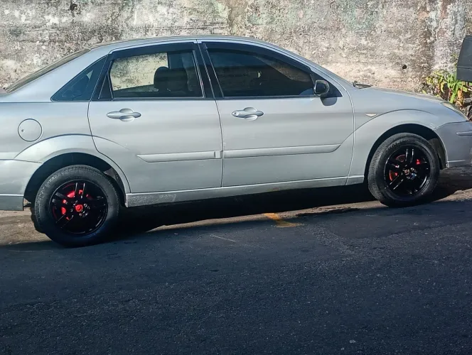 Ford Focus Sedan 2.0 16v/2.0 16V Flex 4P 2005