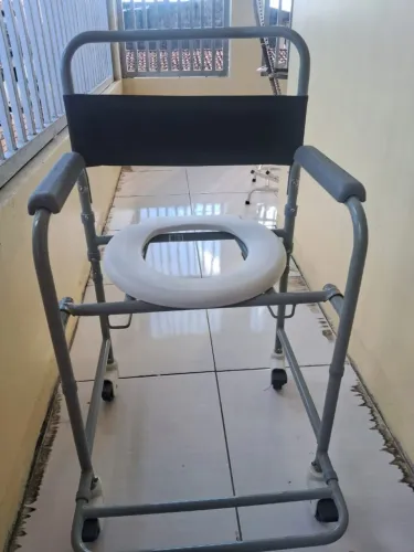 CADEIRA DE BANHO