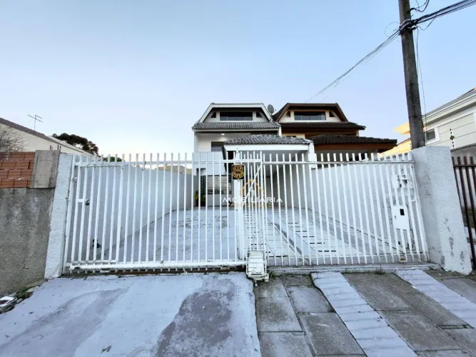 Sobrado com 6 dormitórios à venda, 295 m² por R$ 950.000,00 - Jardim das Américas - Curiti