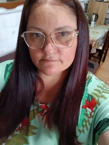 Trabalhos. Cuidadora ou fasso limpezas tenho experiência