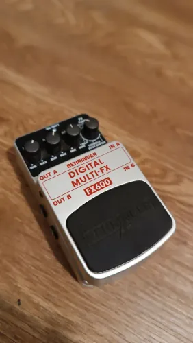 Pedal Behringer Digital Multi FX600