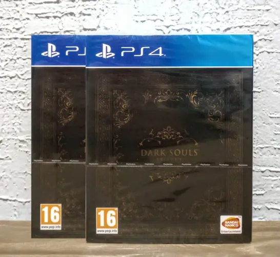 Dark Souls Trilogy Ps4 Lacrado (Aceitamos seu jogo usado com pagamento)