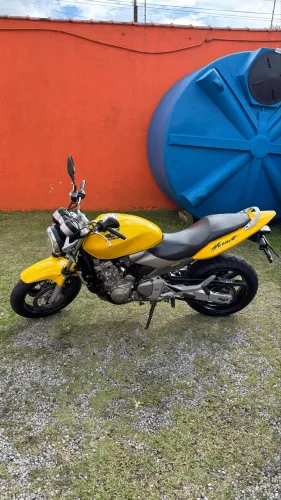 Hornet 600 2006 carburada - Revisada - pneus novos > Troco por Moto