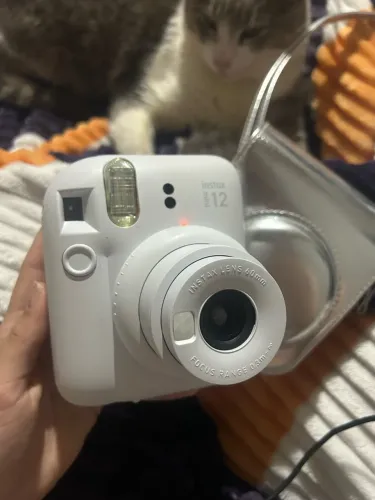 Câmera Polaroid Instax Fujifilm Branco