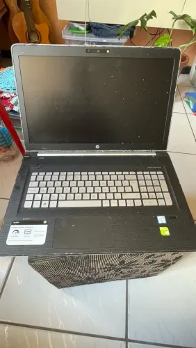 HP 17-N103Ia para retirar peças ou conserto