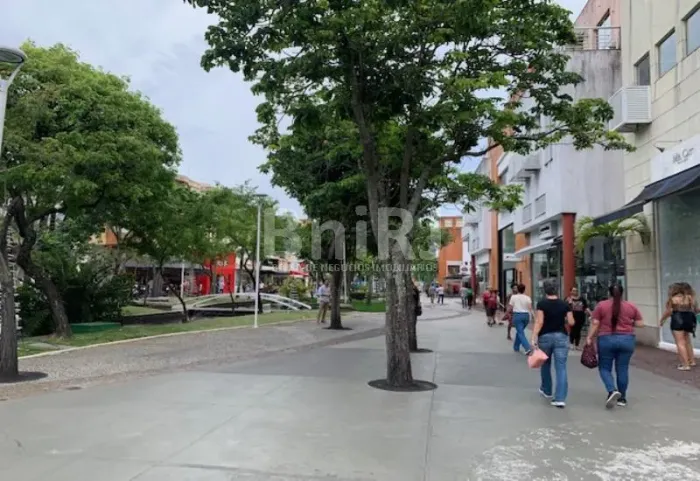 Av. das Américas- Condomínio Downtown-Loja externa- 100m2- locada- ATENÇÃO INVESTIDORES