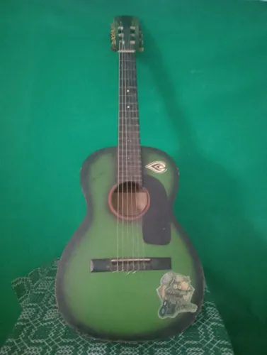 Violão marca Giannini antigo
