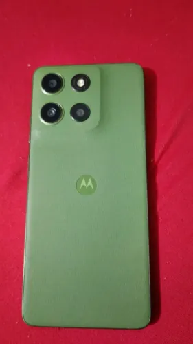 Vendo celular, apenas 5 meses de uso funcionando perfeitamente, tenho toda documentação.
