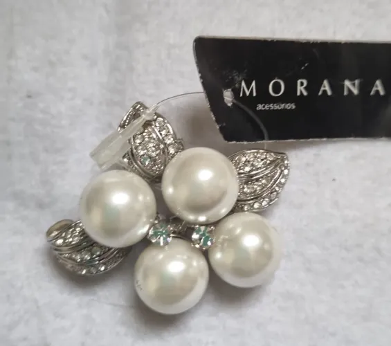 Broche de Pérolas e Strass Morana - Novo na Etiqueta