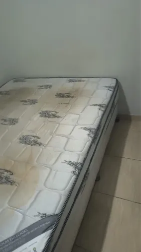 Cama queen size