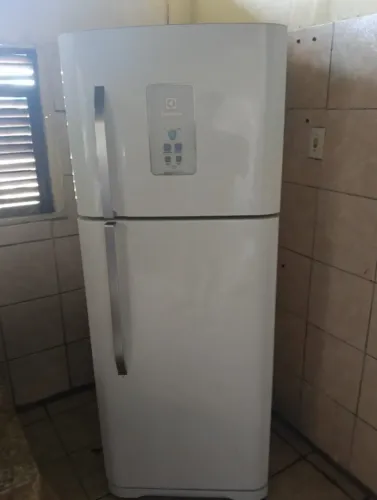 Geledeira Electrolux com Defeito