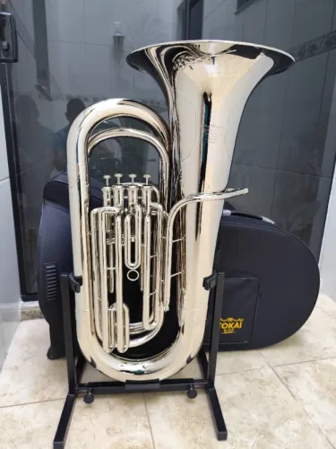 Tuba 4/4 Compacta Tokai TB-200NL 4 Pistos Sib - Niquelada - NOVA R$ 16.500,00