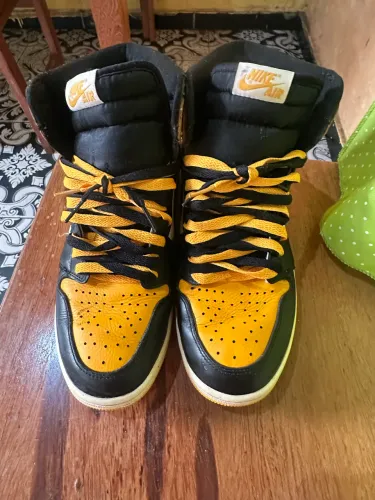 NIKE AIR JORDAN