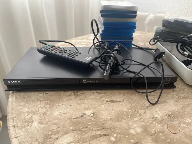 2 Blu-ray?s players + 2 óculos 3D + Blu-ray?s