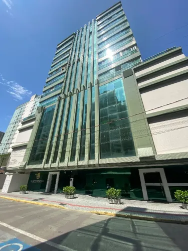 Apartamento 3 Suítes Locação Anual Itapema