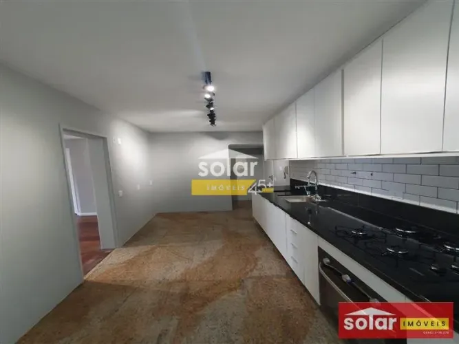 APARTAMENTO Á VENDA: