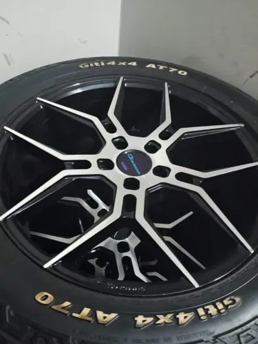 Vendo rodão aro 20 com pneus novos