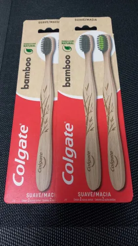 Kit escovas de dentes Colgate Bamboo 