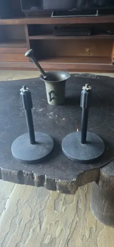 Pedestais para microfone