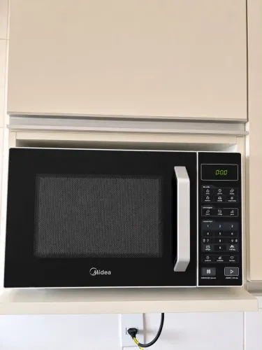Microondas Midea estado de novo