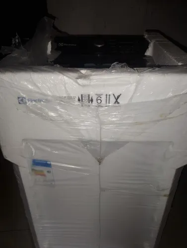 Máquina de lavar nova