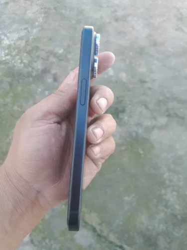 iPhone 15normal cor preta