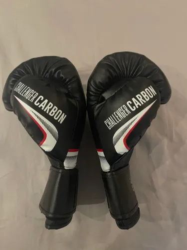 Luva Venum Carbon Challenge (nunca usada)