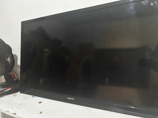 Tv semp com defeito 43 polegadas