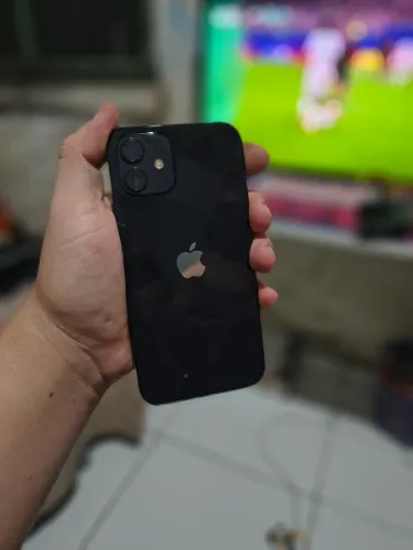 Vendo iPhone 12 Normal 64gb tudo funcionando