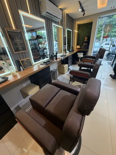 barbearia na cidade dos funcionários contrata barbeiro/aluga cadeiras