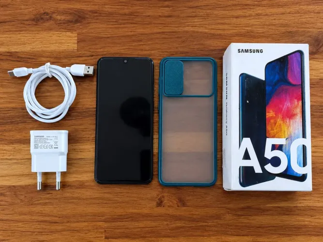 Samsung Galaxya50 128 Gb Preto 6gb+Carregador Original (tela Quebrada)