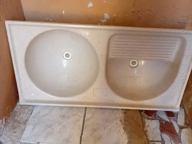 Tanque de lavar roupas novo