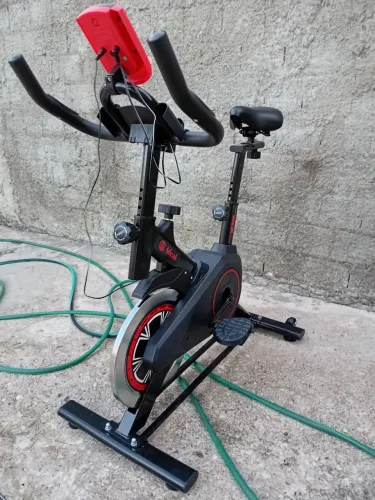 Vende-se Bicicleta ergometrica nova