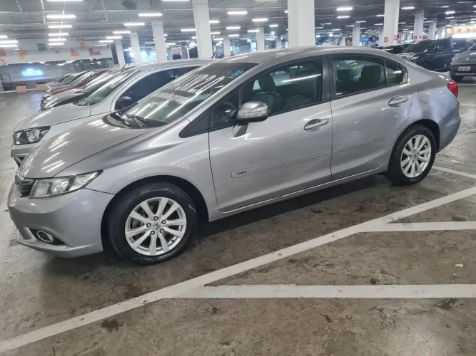 Honda Civic Sedan LXR 2.0 Flexone 16V Aut. 4P 2014