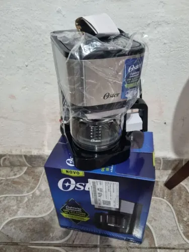 Cafeteira Oster nova na caixa