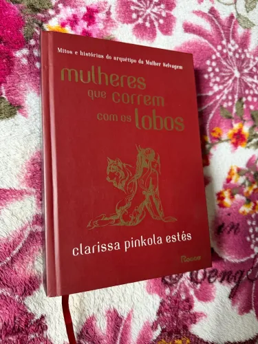 MULHERES QUE CORREM COM OS LOBOS