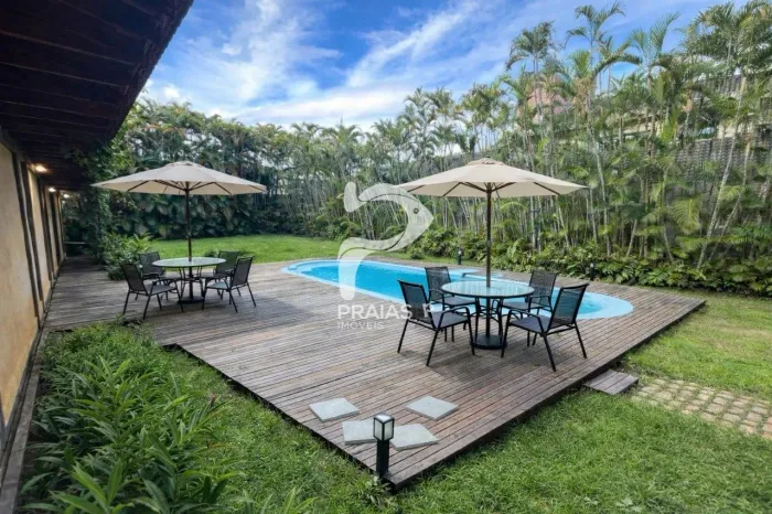 Casa em Condomínio Fechado, 4 Suítes, Jardim Acapulco, Guarujá